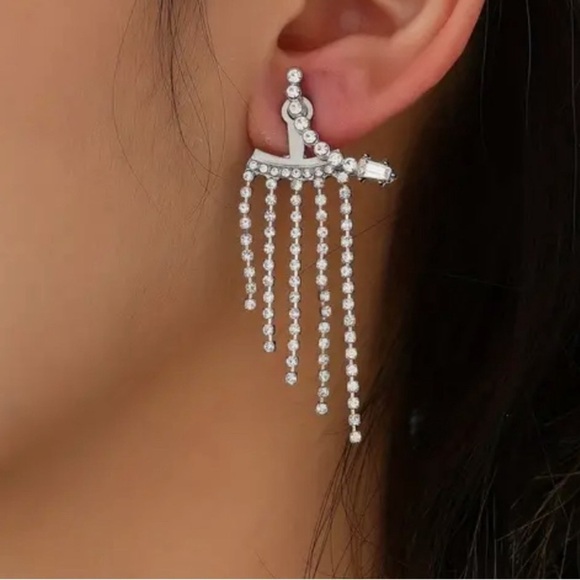 Jewelry - Beautiful Sparkling Earrings